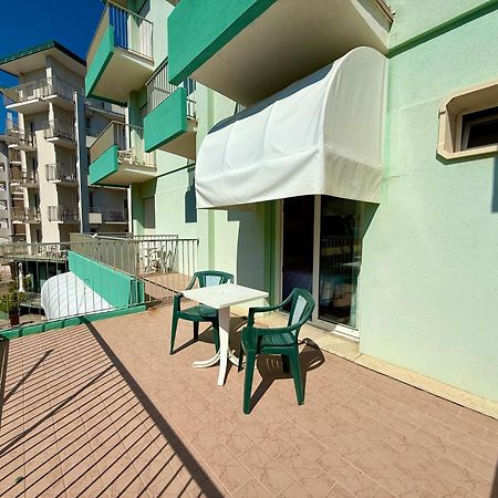 Hotel Palme Park & Beach Included Лидо-ди-Езоло Экстерьер фото