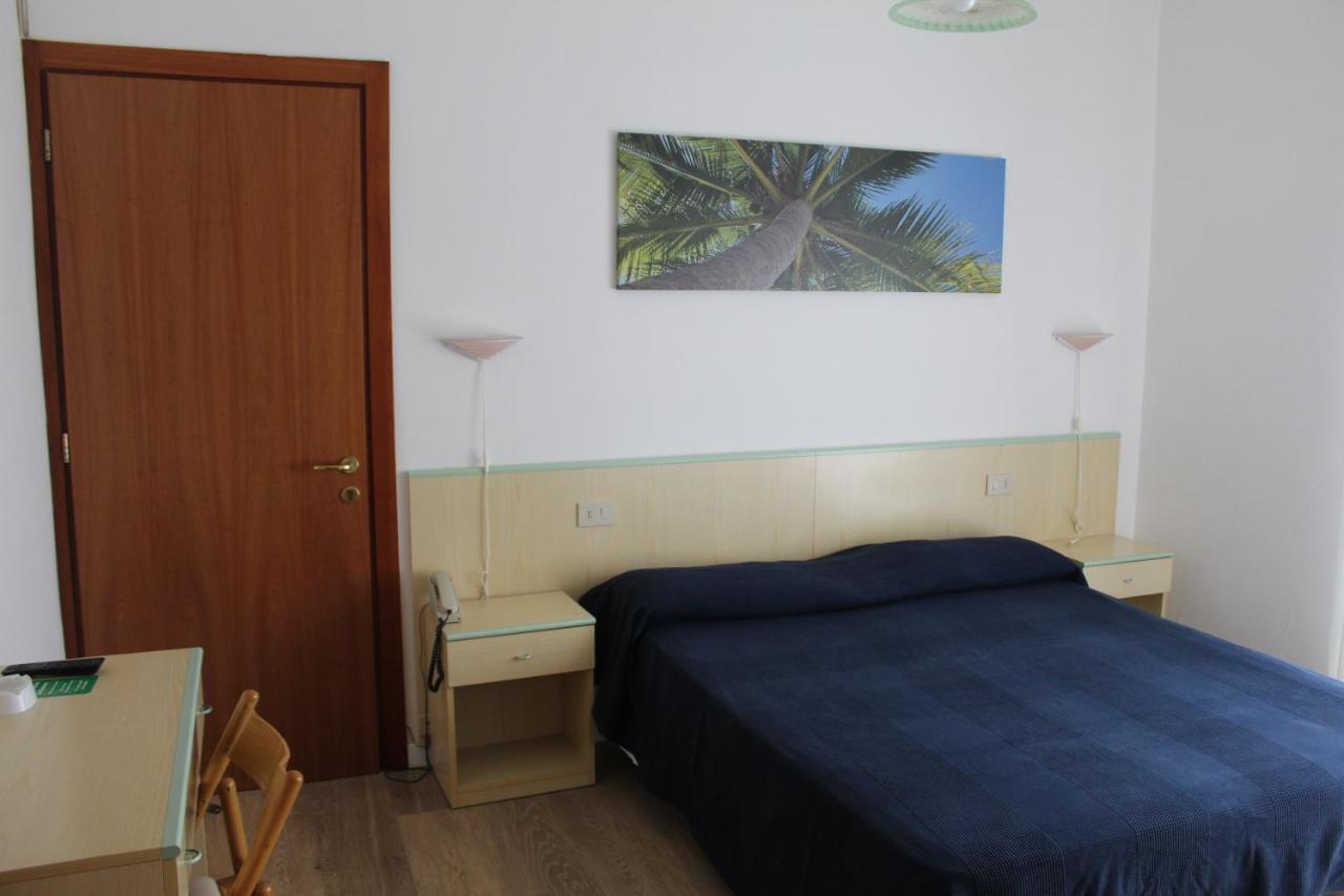 Hotel Palme Park & Beach Included Лидо-ди-Езоло Экстерьер фото