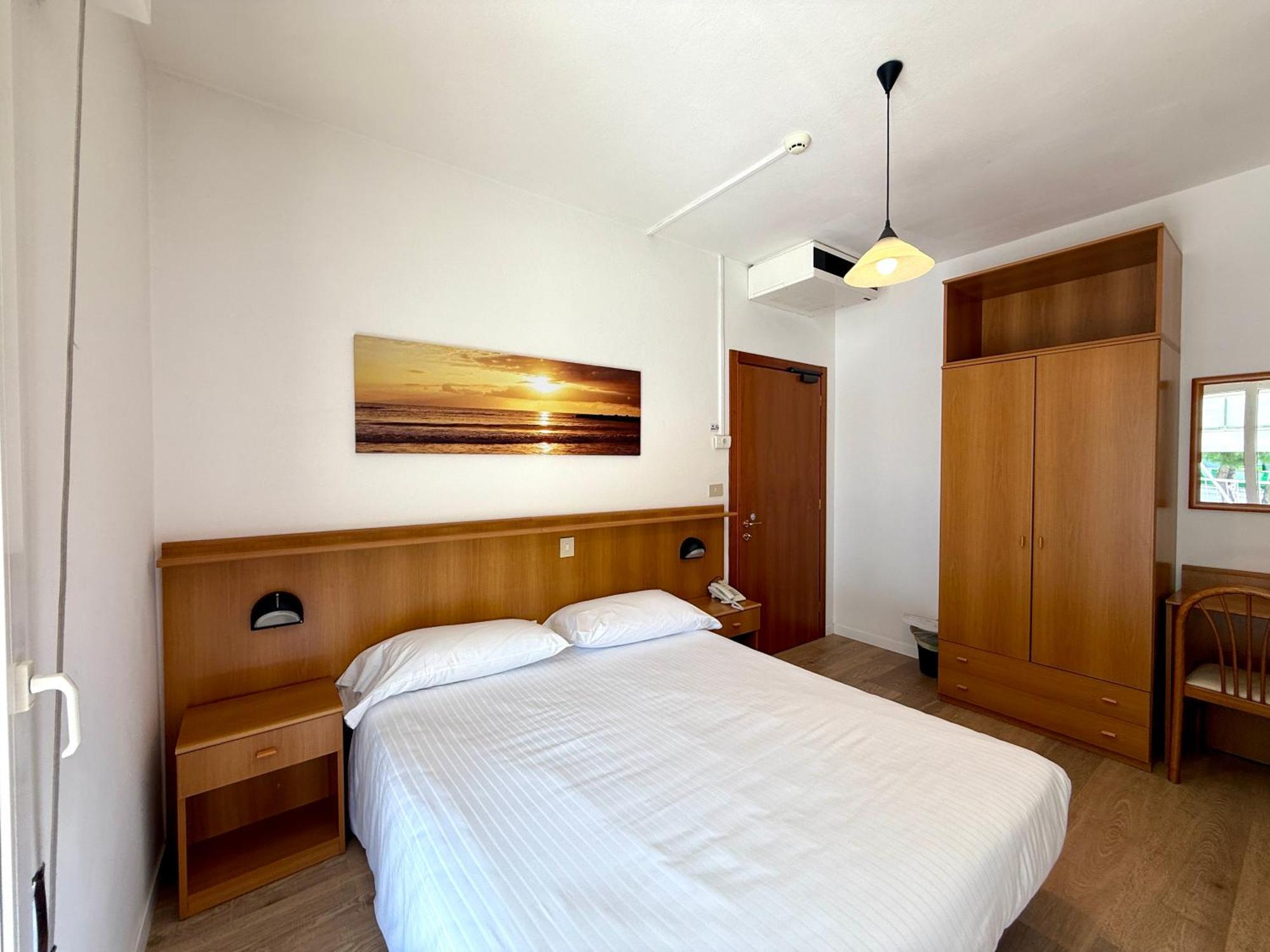 Hotel Palme Park & Beach Included Лидо-ди-Езоло Экстерьер фото