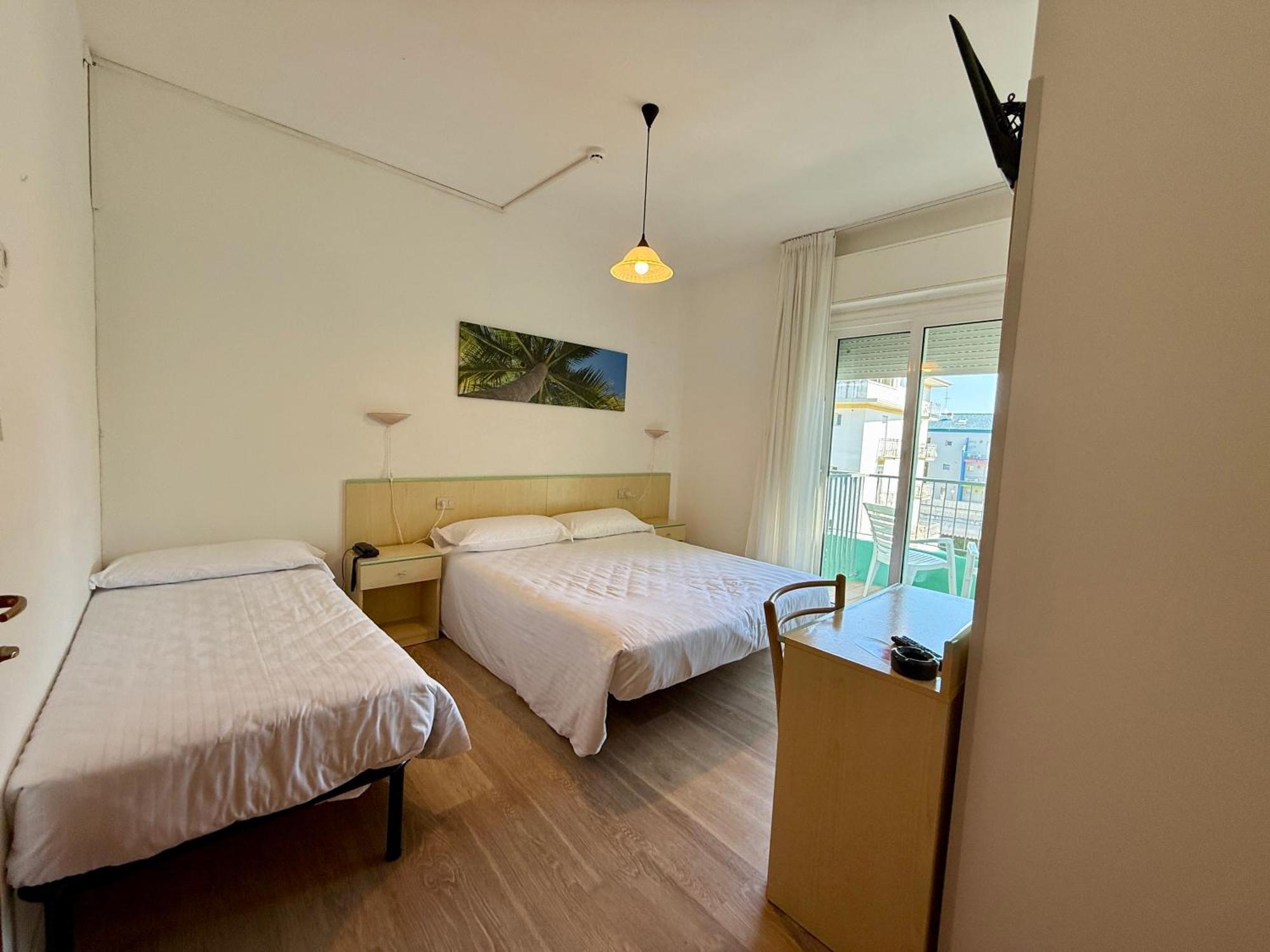 Hotel Palme Park & Beach Included Лидо-ди-Езоло Экстерьер фото