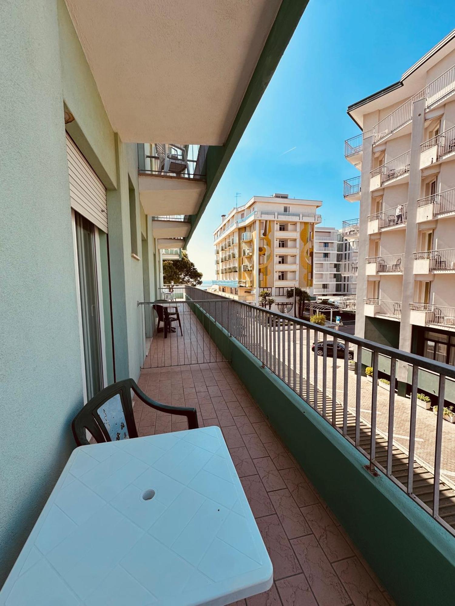 Hotel Palme Park & Beach Included Лидо-ди-Езоло Экстерьер фото